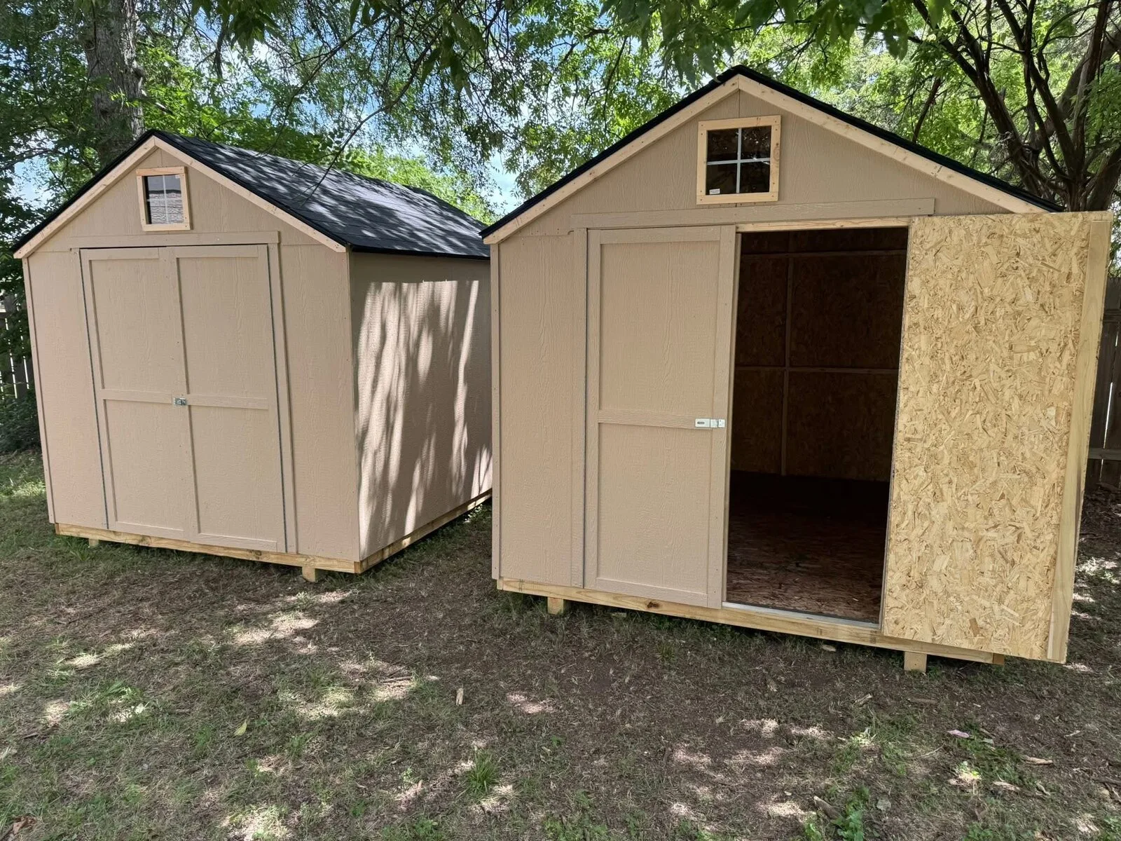 Storage shed builds and finished examples build / interior view IMG_4755