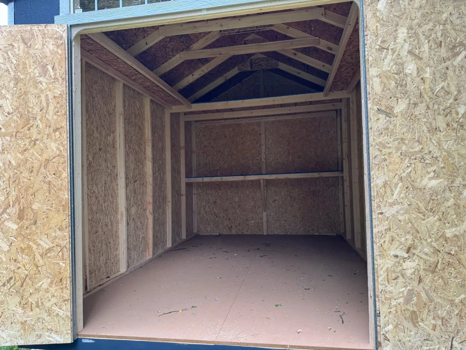 Storage shed builds and finished examples build / interior view IMG_4761
