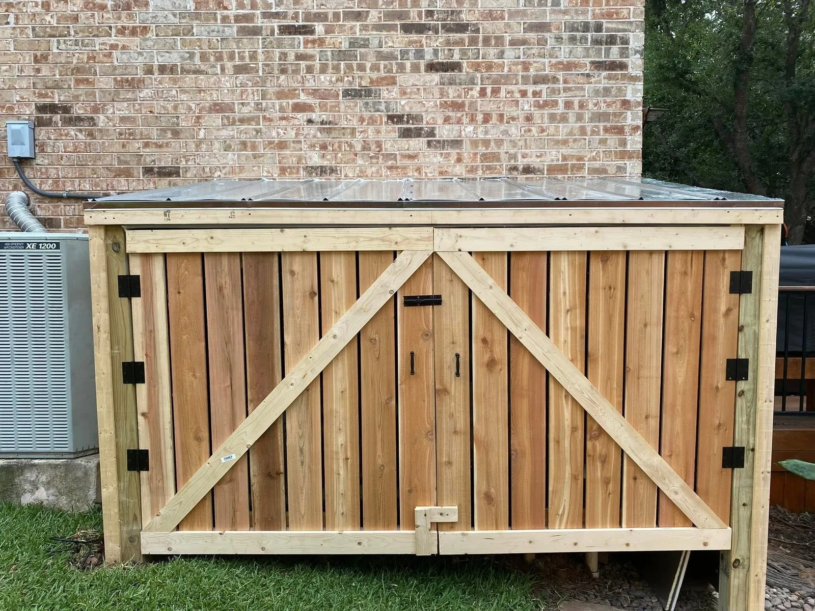 Custom pool equipment enclosure finished IMG_4533
